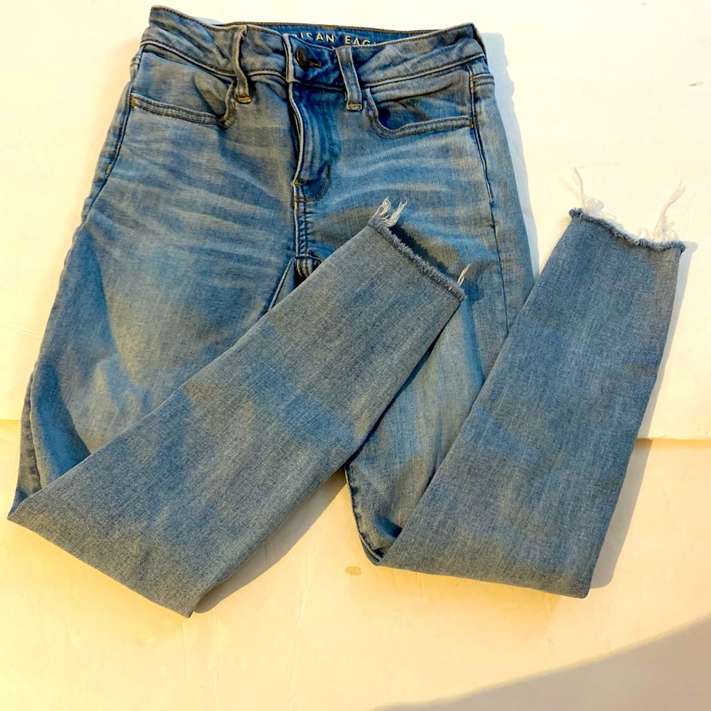 American Eagle jegging skinny distressed raw hem 0